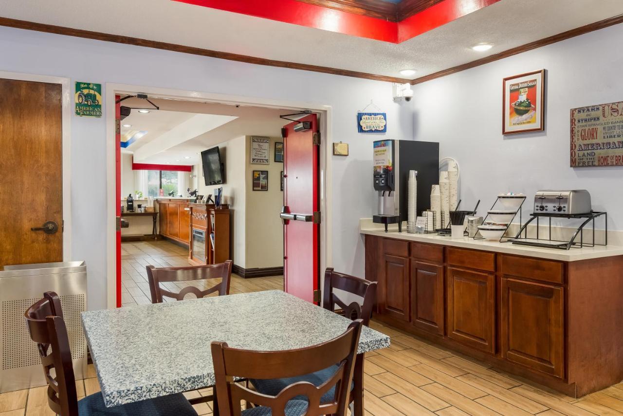 Hometown Inn Thomasville Екстер'єр фото